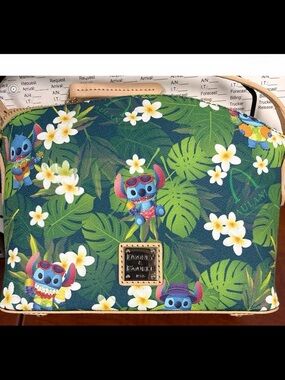 Disney Dooney Stich crossbody bag